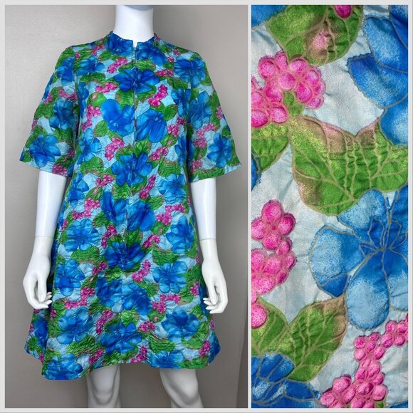 Vintage 1960s Blue Floral Summer Robe, Lazy U Size Small-Medium